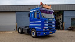 20251019-Tom-Holding-00089